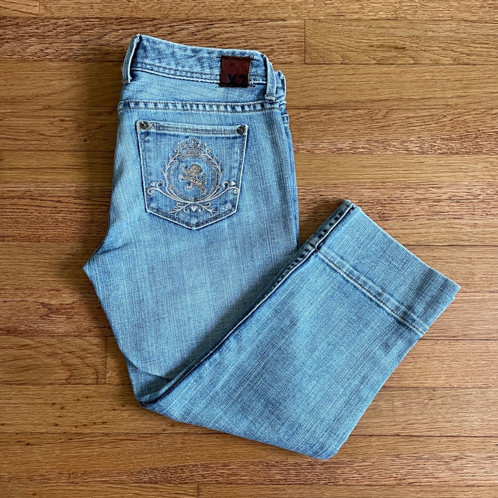 Women’s Crop / Capri Jeans Size: 2